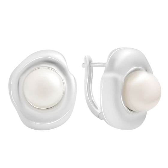 Silver earrings with pearls