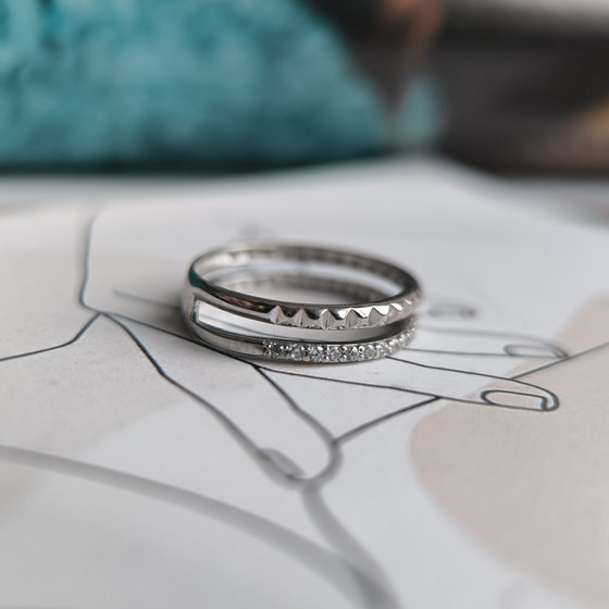 Срібна каблучка з фіанітами 0.29ct