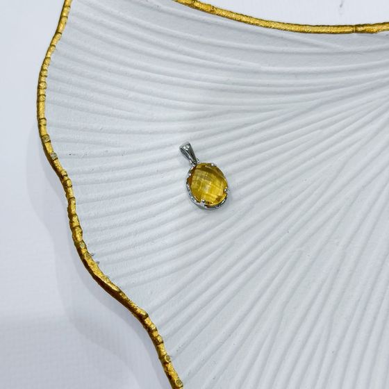Silver pendant with citrine nano