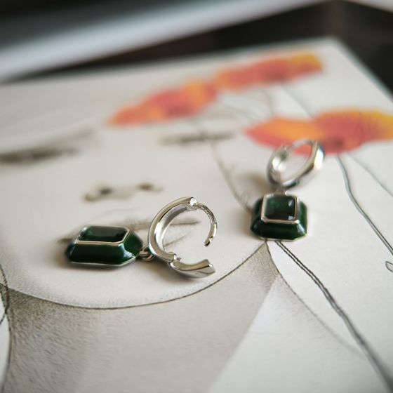 Silver earrings with phianites, semallu