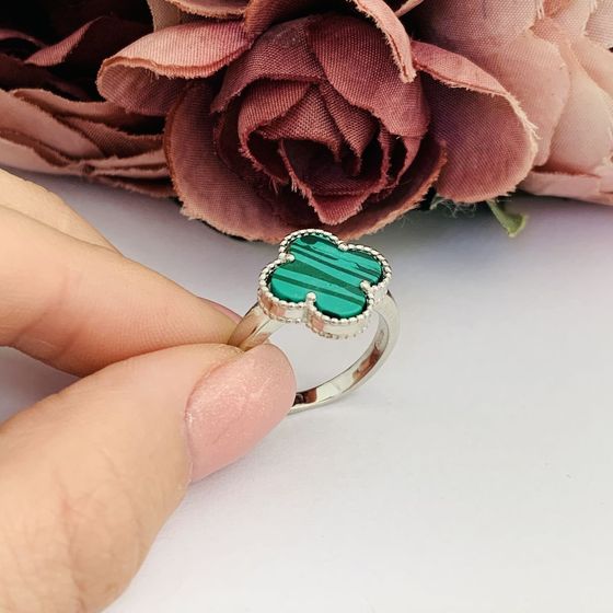Silver ring with malachite