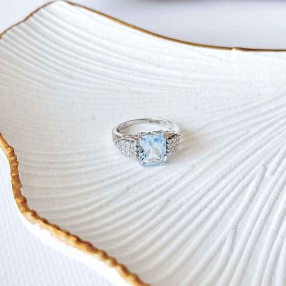Срібна каблучка з топазом 4.463ct