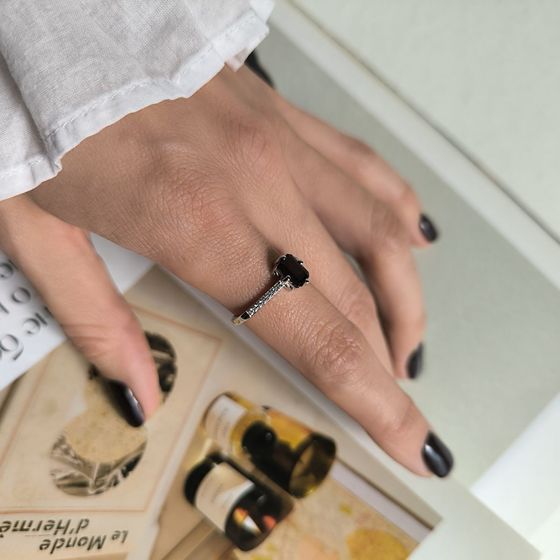Срібна каблучка з гранатом 1.302ct