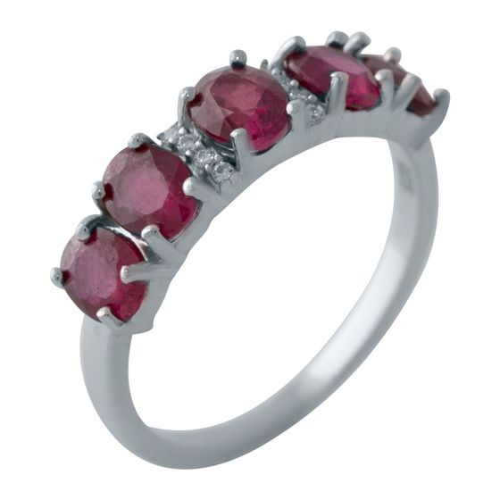 Silver ring with a 2.514-carat ruby