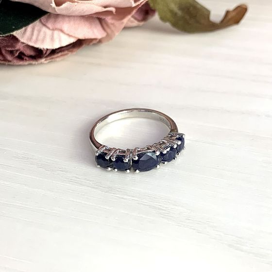 Серебряное кольцо с сапфиром 3.312ct
