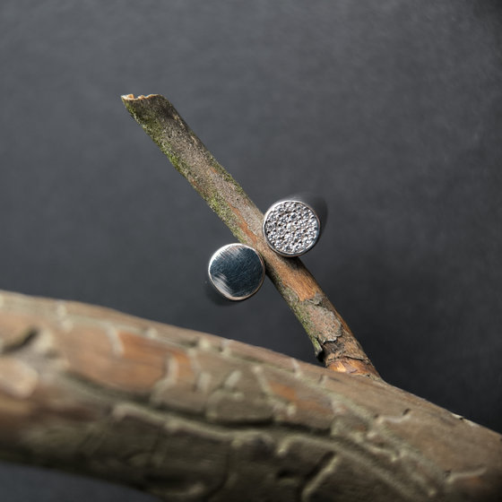 Sterling silver ring with 0.21ct fianites