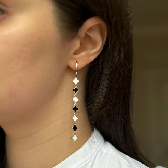 Silver earrings with yemallu