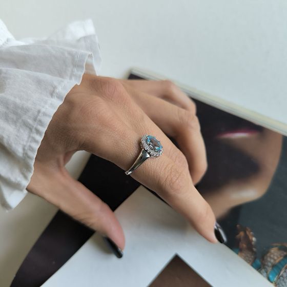 Серебряное кольцо с топазом 1.888ct