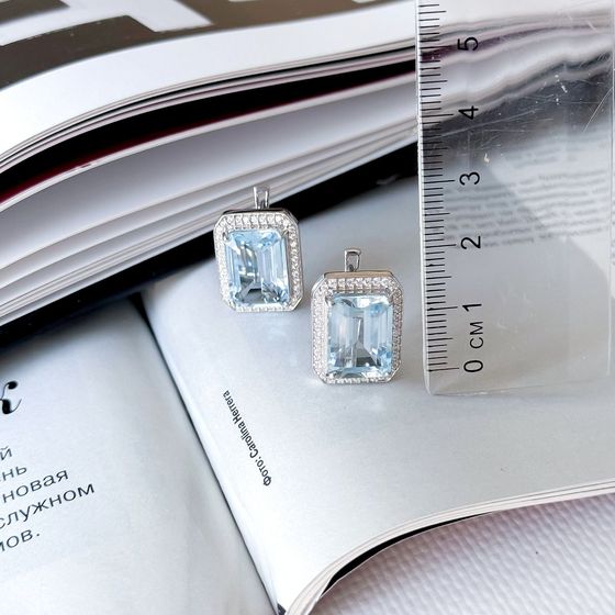 Silver earrings with topaz 18.54ct