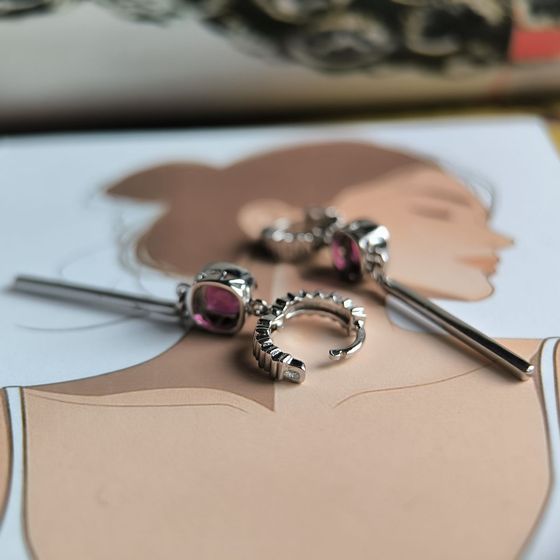 Silver earrings with ruby