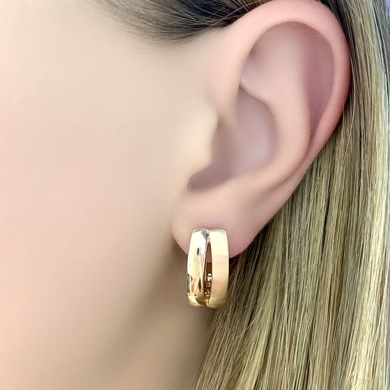Gold earrings without stones