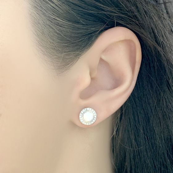 Silver earrings with mother-of-pearl