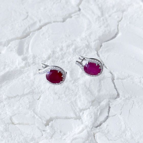 Срібні сережки з рубіном 8.025ct, фіанітами
