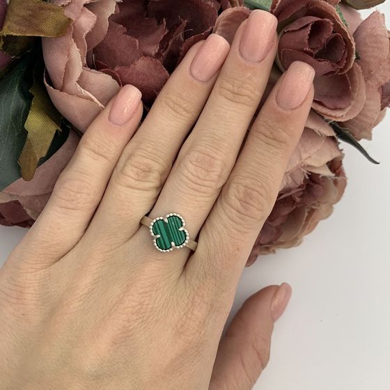 Silver ring with malachite
