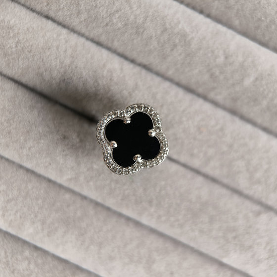 Silver ring with onyx and cubic zirconia