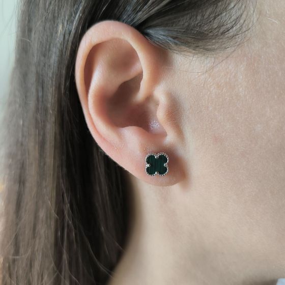 Silver earrings with malachite
