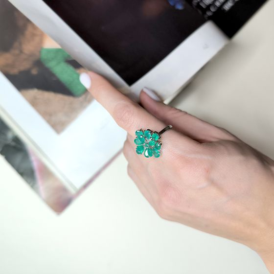 Silver ring with agate