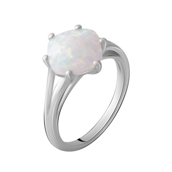 Silver ring with a 1.683-carat opal