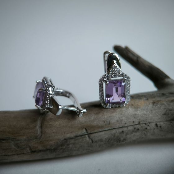 Silver earrings with amethyst
