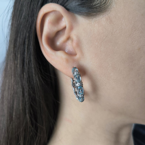 Silver earrings with 11.8ct topaz and cubic zirconia