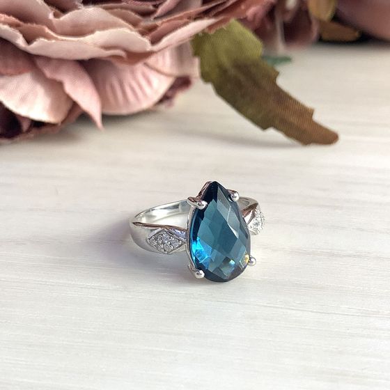 Серебряное кольцо с топазом Лондон Блю 4.372ct