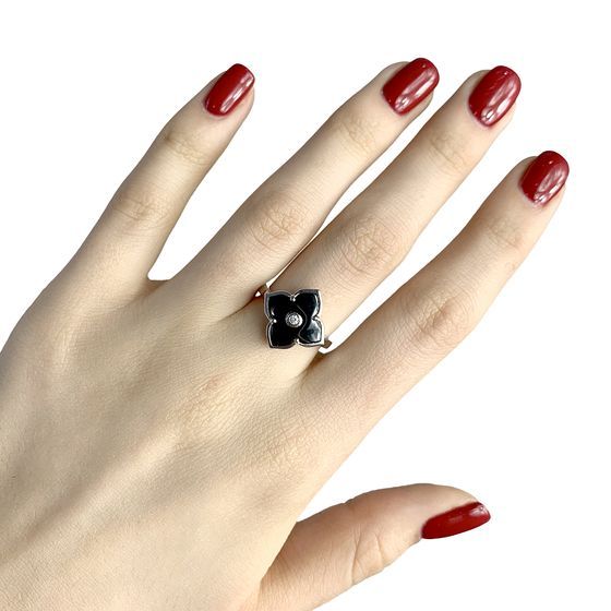 Silver ring with ceramic and cubic zirconia