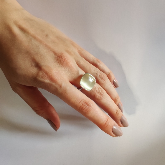 Серебряное кольцо с кошачьим глазом 10.24ct