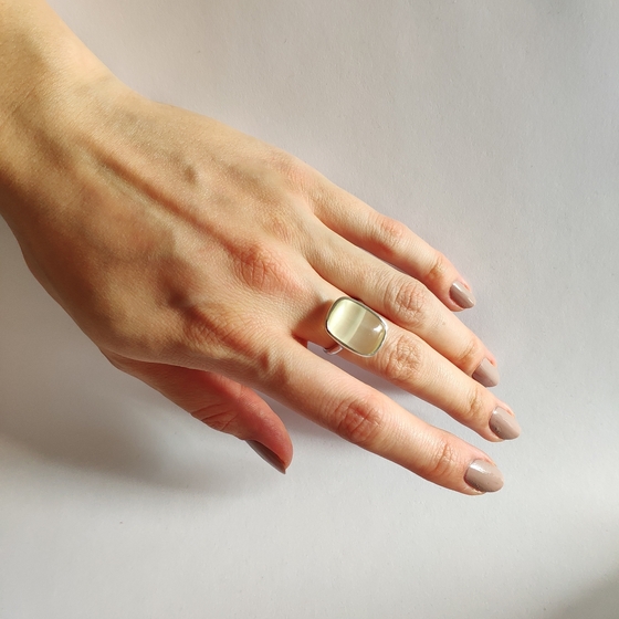 Silver cat's eye ring