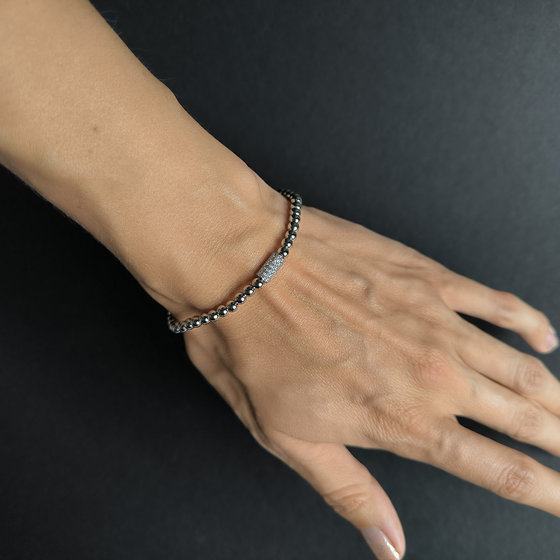 Silver bracelet with cubic zirconia