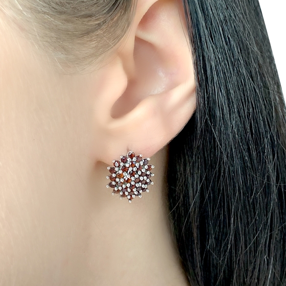Silver earrings with garnet 2.882ct
