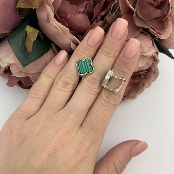Silver earrings with malachite