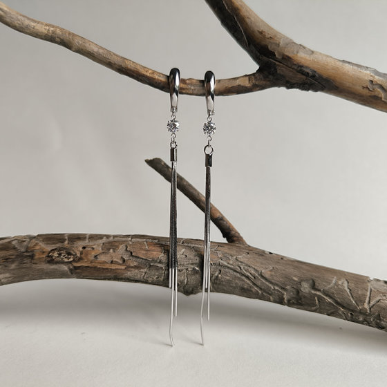 Silver earrings with cubic zirconia