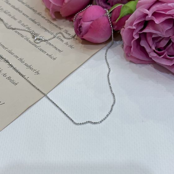 Silver chain without stones