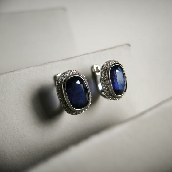 Срібні сережки з сапфіром 5.218ct, фіанітами