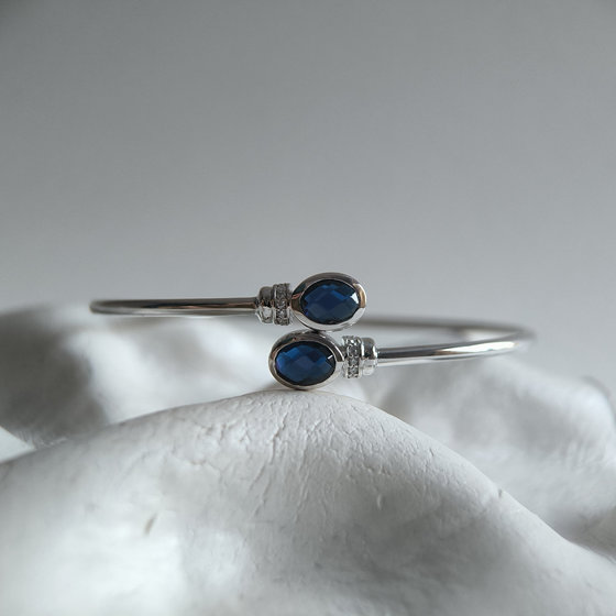 Серебряный браслет с сапфиром nano 2.529ct, фианитами