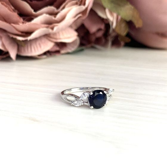 Silver ring with sapphire nano 1.592ct