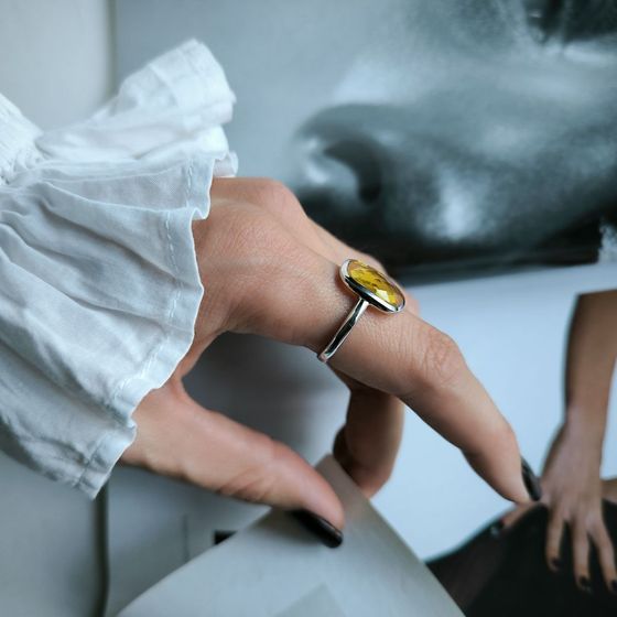 Silver ring with citrine nano