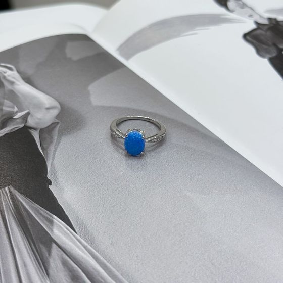Серебряное кольцо с опалом 0.975ct, фианитами