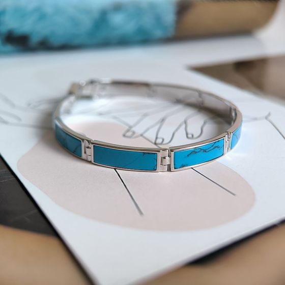 Silver bracelet with turquoise