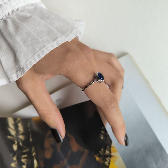 Silver ring with sapphire nano