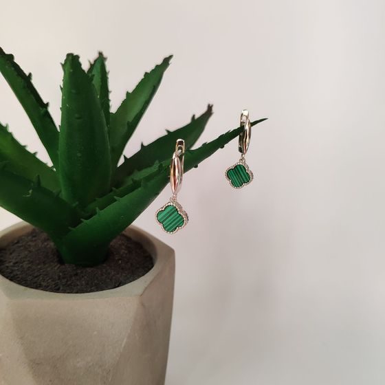 Silver earrings with malachite