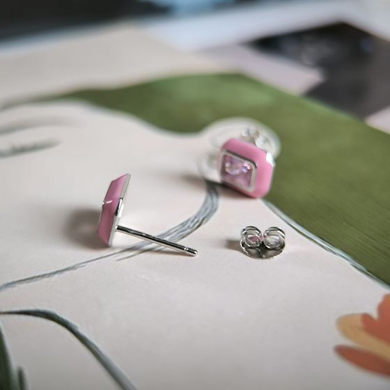 Silver earrings with phianites, semallu