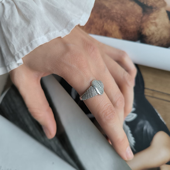 Срібна каблучка з фіанітами 0.22ct