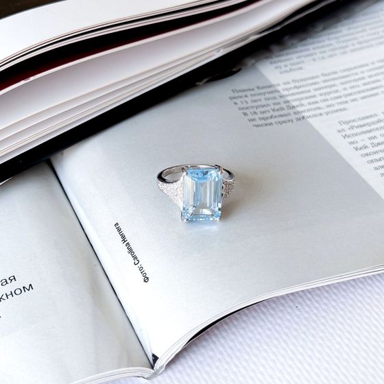 Срібна каблучка з топазом 9.91ct