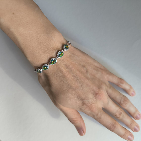 Silver bracelet with mystic topaz 4.008ct