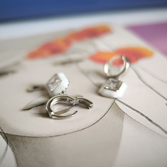 Silver earrings with phianites, semallu