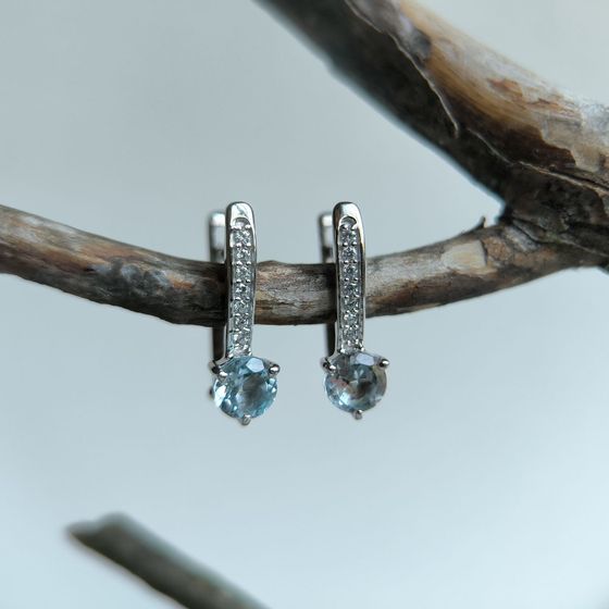 Серебряные серьги с топазом 1.211ct