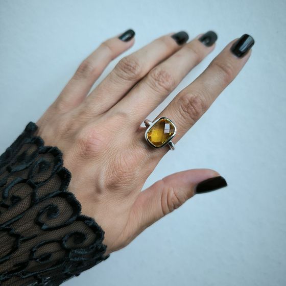 Silver ring with citrine nano