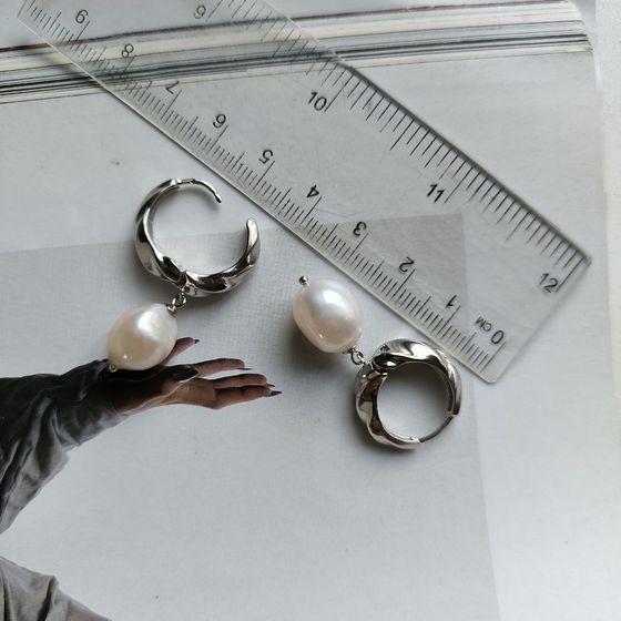 Silver earrings with baroque pearls