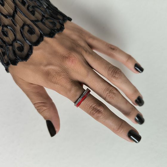 Silver ring with phianites, semallu